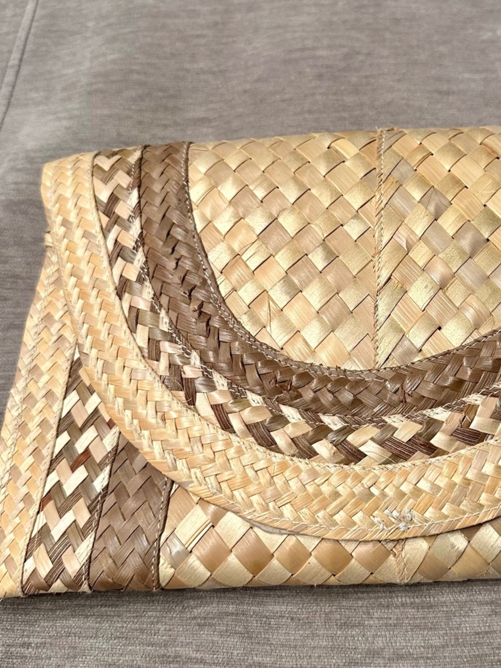 Natural brown straw clutch